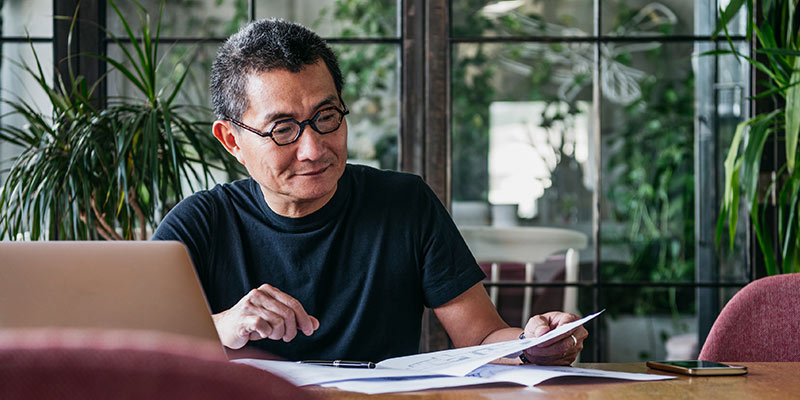 A customer doing research to determine the right specialist for them